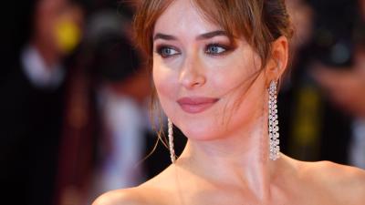 Dakota Johnson To Star In Netflix’s Book Adaptation (Not 50 Shades) Of Jane Austen’s Persuasion