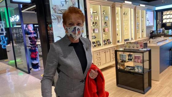 Pauline Hanson Is Trying To Stir Shit With A Golliwog Mask & It’s Exactly As Boring As It Sounds