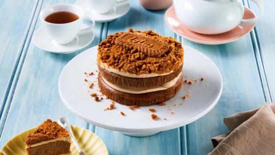 Woolies Has Unleashed An $8 Biscoff Vegan Layer Cake That’s Just Begging To Bi-Scoffed