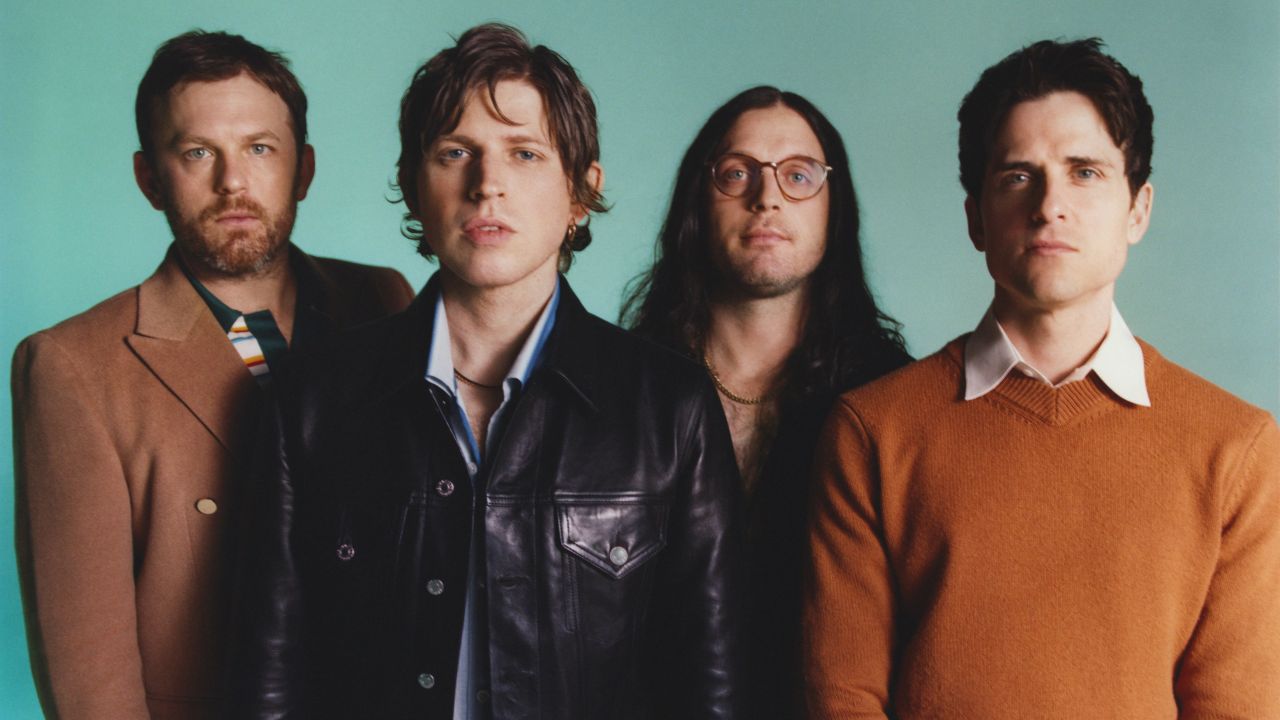 Squeeze Back Into Your Skinny Jeans Bc Kings Of Leon Are Touring Aus For The 1st Time In 10 Yrs