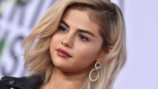 Selena Gomez Went Blonde Again And Mm-Mm-Mm, Mm-Mm-Mm, Mm-Mm, Look At Her Now, Watch Her Go