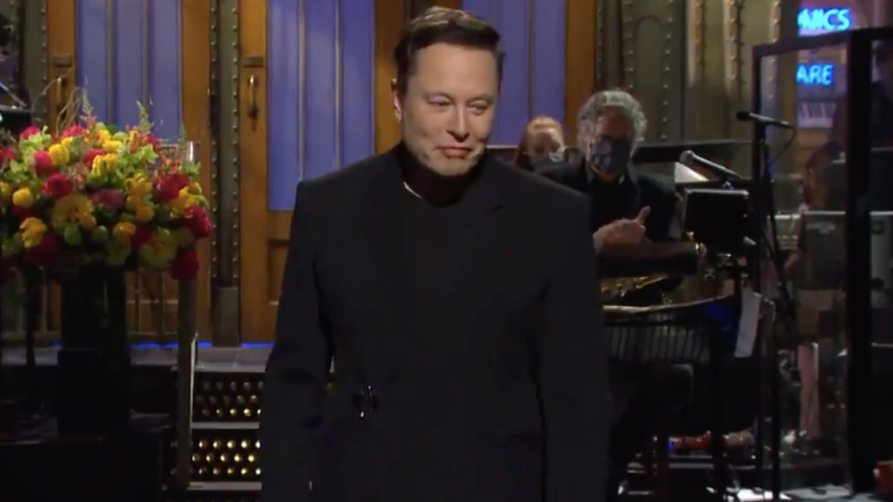 Elon Musk Compares Himself To O.J. Simpson & Admits His Kid’s Name Is Dumb In Cursed SNL Set