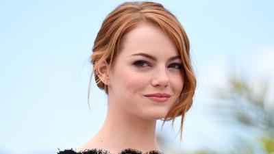 Emma Stone Chats To Us About Celebs Who ‘Hog The Headlines’ & Why She Still Doesn’t Have Insta