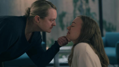 The Handmaid’s Tale Fans Are ‘Disgusted’ By *That* Graphic & Violent Scene In The Latest Ep