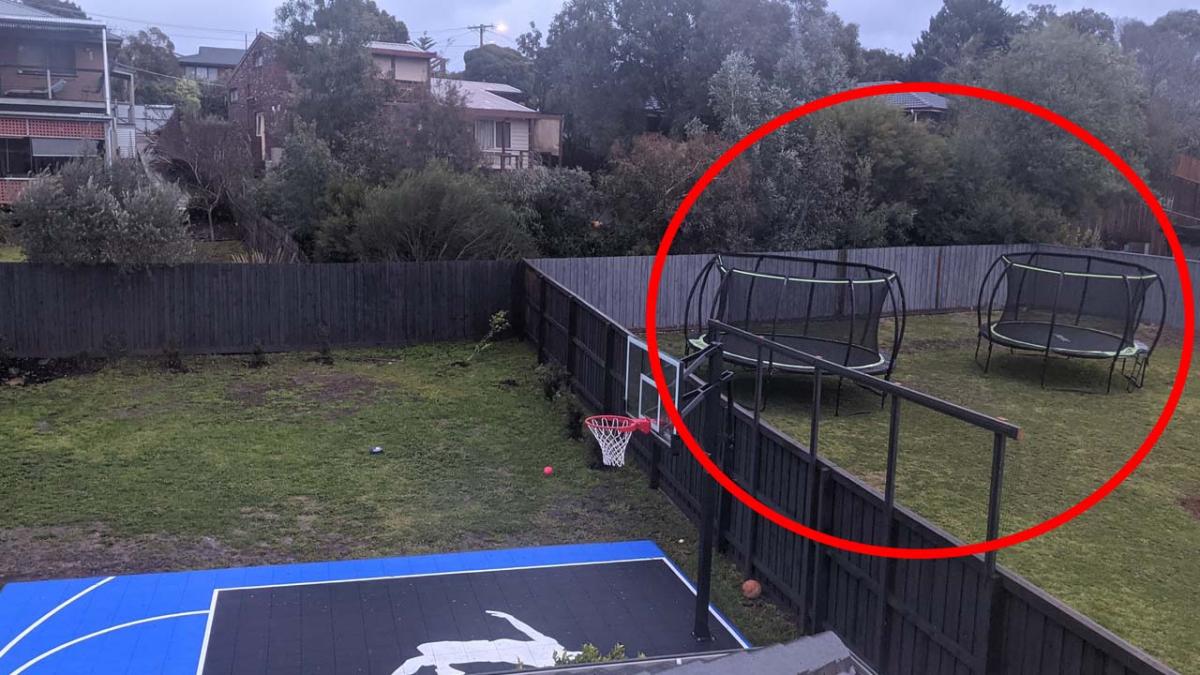 melbourne trampoline strong wind extreme weather