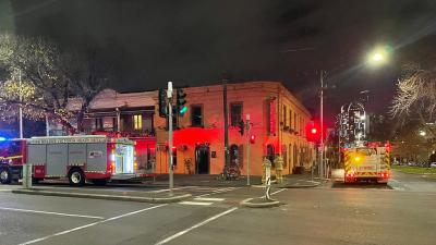 A Huge Blaze Tore Through Leonardo’s Pizza Palace Just Two Days After Lockdown Lifted In Melb
