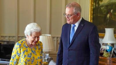 Watch Scott Morrison Attempt To Entertain The Queen With All The Charisma Of A Damp Towel