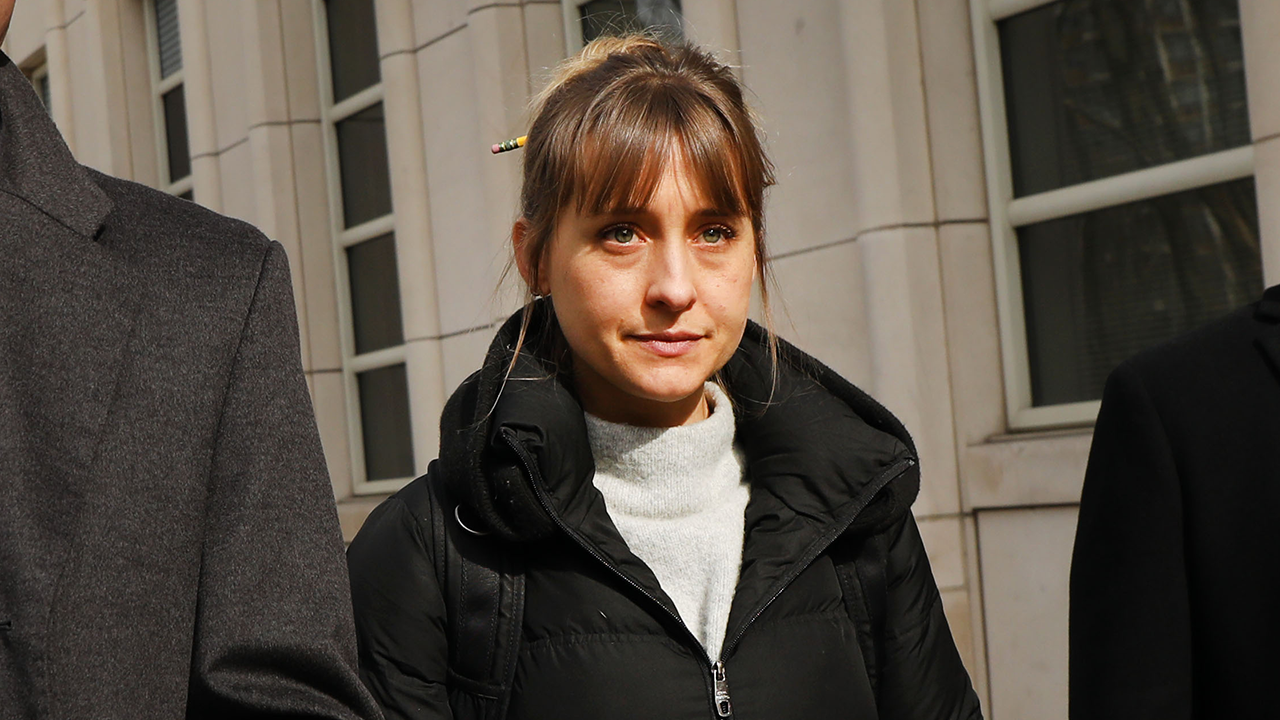 Allison Mack’s Lawyers Ask For No Jail Time As She Apologises For Her Role In NXIVM Sex Cult