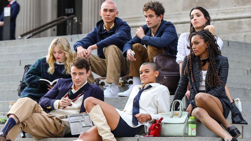 Here’s All The New TV Shows On Binge This Month Inc. The Gossip Girl Reboot You’re Fanging For