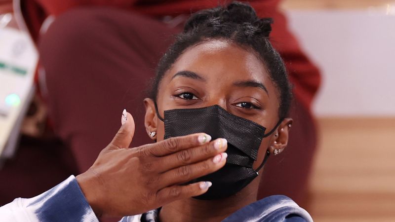 Simone Biles Has Made Her 1st Public Statement Since Pulling Out Of Tokyo 2020 & BRB, Sobbing