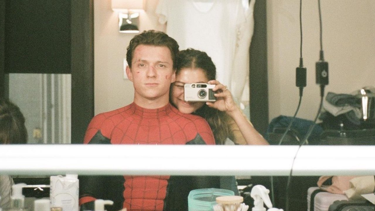Tom Holland Went Insta Official With Zendaya, So Either We Just Broke Up Or I’m In A Throuple
