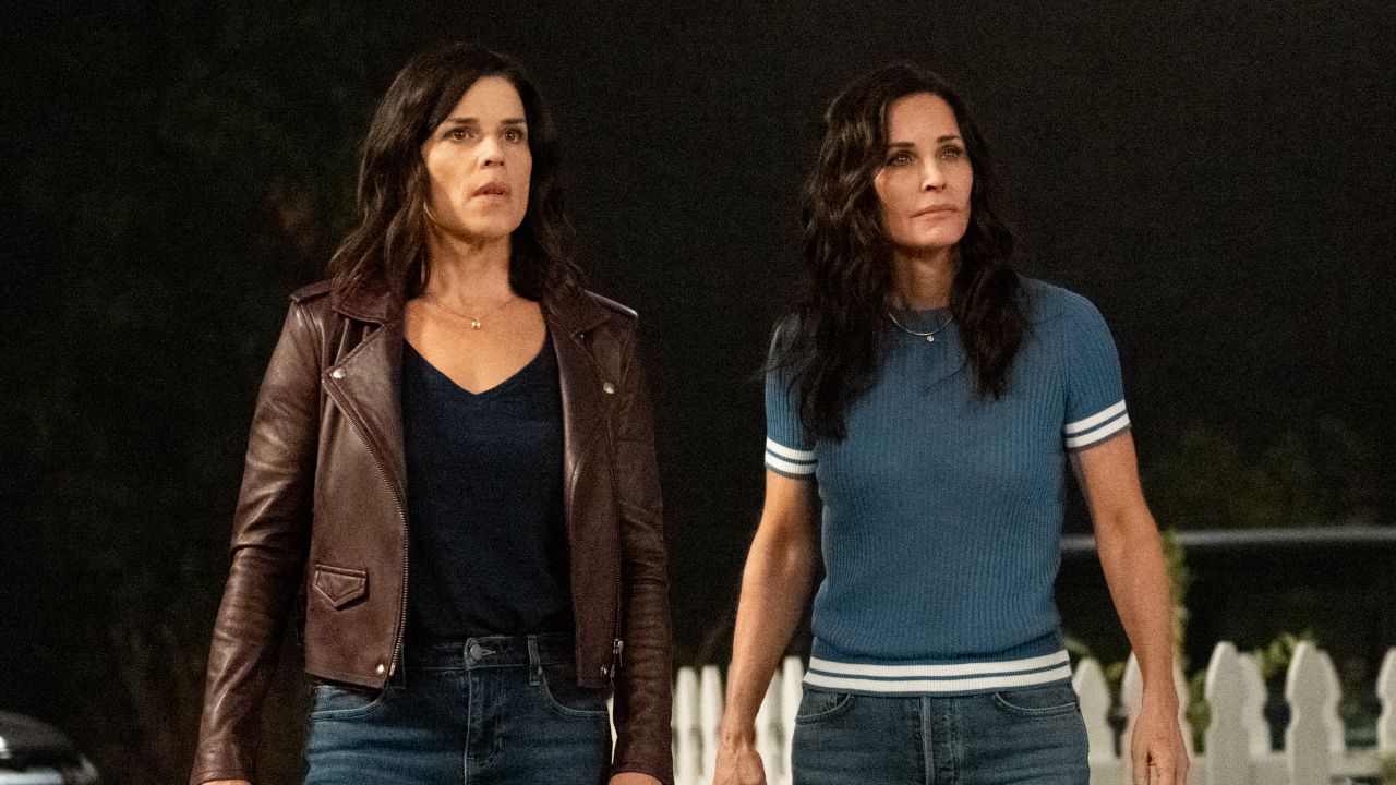 Scream’s Neve Campbell & Courteney Cox Revealed A Wild Murder Scene Ended Up Getting Scrapped
