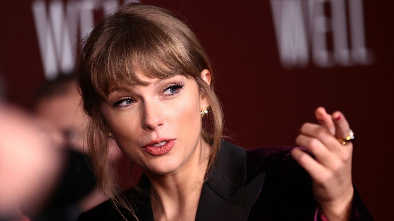 A Man Was Arrested In New York ‘Cos He Allegedly Crashed His Car Into Taylor Swift’s Building