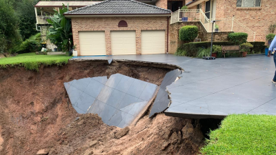 The Family Who Lost Their Driveway During The Hectic Syd Floods Only Had 10 Mins To Evacuate