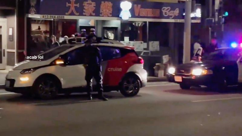 A Self-Driving Car Got Pulled Over By Cops & Immediately Attempted To Get Away Like Robot GTA