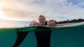 Two Aussies Have Helped Curb Plastic Pollution With This Wooden Surfboard & We Love To See It