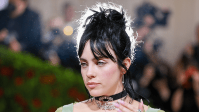 Billie Eilish Spoke About Living With Tourette Syndrome & Ppl’s Offensive Responses To Her Tics