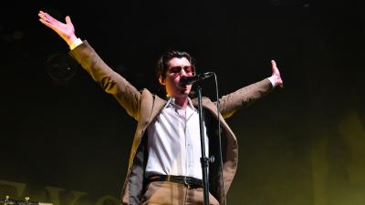 Pull Up Yr Knee Socks ’Cos The Arctic Monkeys Are Doing Three Huge Outdoor Gigs In Aus