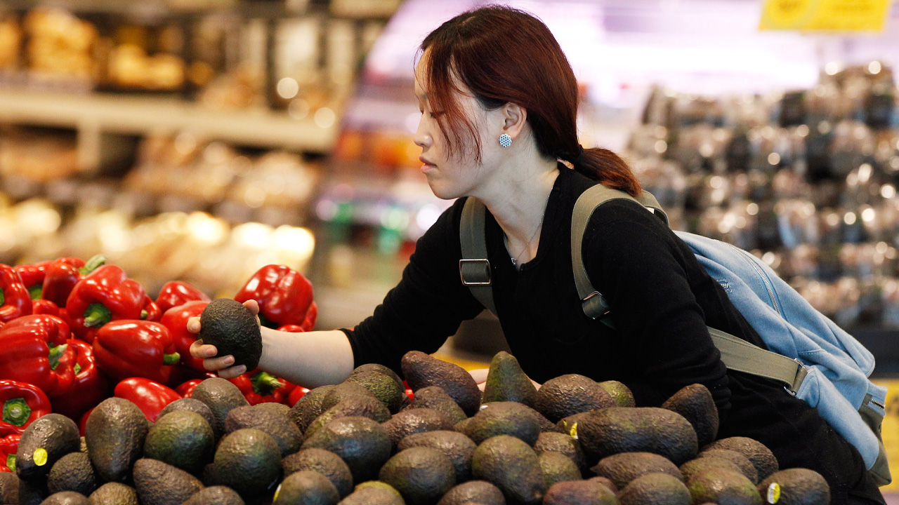 Aussie Avocado Farmers Are Pleading People To Eat More Avos After A Bonkers Harvest This Year