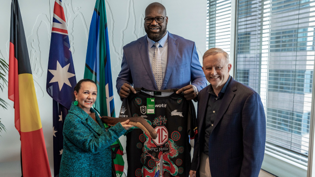 Prime Minister Albanese meets with NBA great Shaq