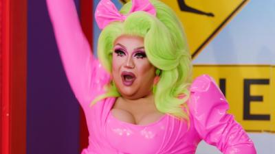 WATCH: Molly Poppinz From Drag Race Down Under Pops Off On Aussie Icons