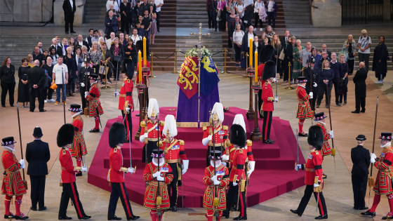 A Bloke Was Arrested After Allegedly Trying To Rush Past Guards & Touch The Queen’s Coffin
