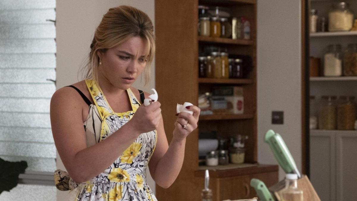 Florence Pugh as Alice in Don't Worry Darling. Feature image for our review.
