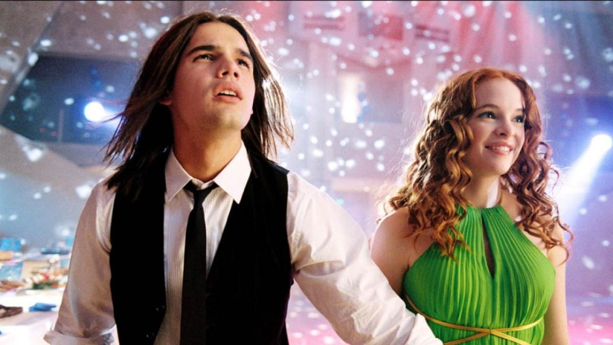 Stale Take: Layla Should've Ended Up With Warren In Sky High