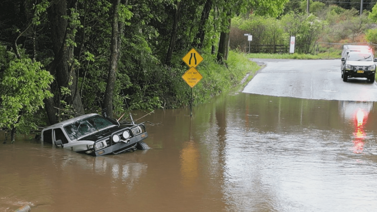 nsw-victoria-flood-warnings