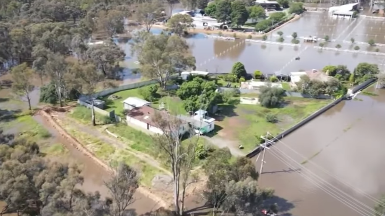 Murray At Highest Level In More Than 100 Years At Echuca As East Coast Preps For More Floods