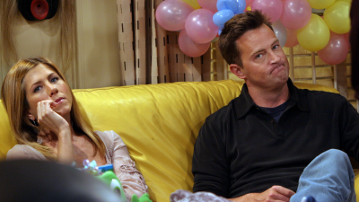 Matthew Perry Made Weird Comments About Jen Aniston In His Book & It’s Ruined Friends For Me