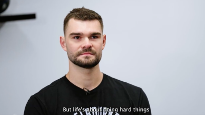Aussie Basketballer Isaac Humphries Came Out As Gay To His Team & Yes, I’m Bawling At The Vid