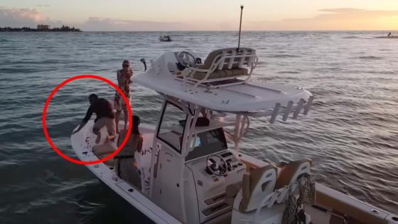 Prop-O-No-Sal: Watch A Butter-Fingered Bloke Drop His GF’s Engagement Ring In The Fkn Ocean