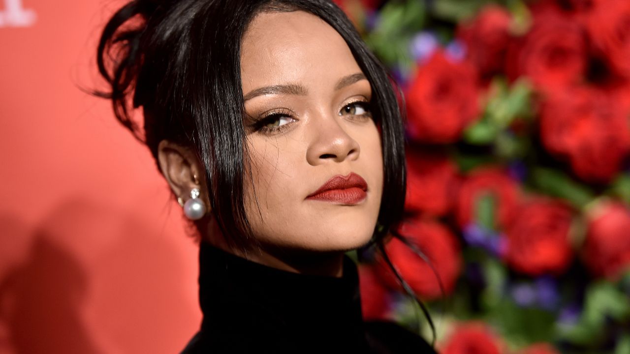 Rihanna’s Savage X Fenty Was Fined $1.8M For Defrauding Customers & Take A Fkn Bow