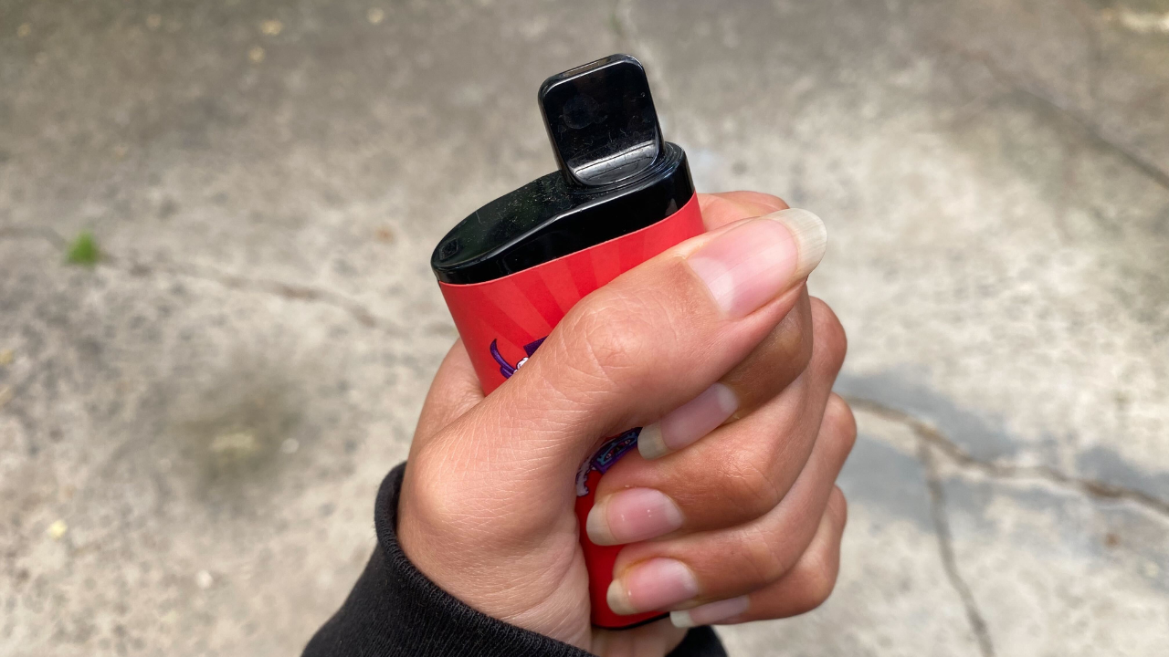 Young People Are Using Cigarettes To Quit Vapes, Threatening Decades Of Anti-Tobacco Progress