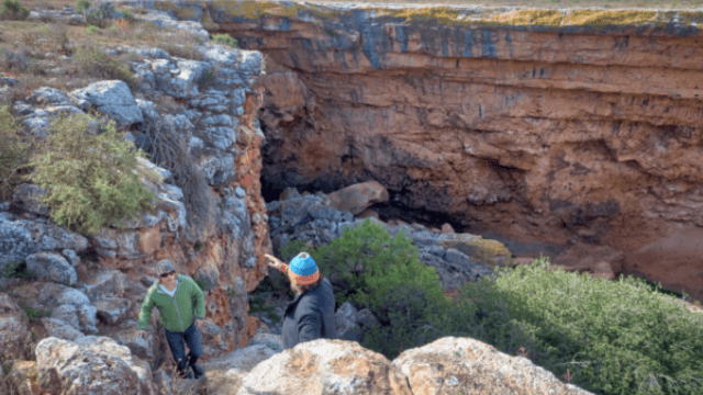 Vandals Broke Into A Sacred Aboriginal Cave In SA And Scratched Words Over 22,000YO Rock Art