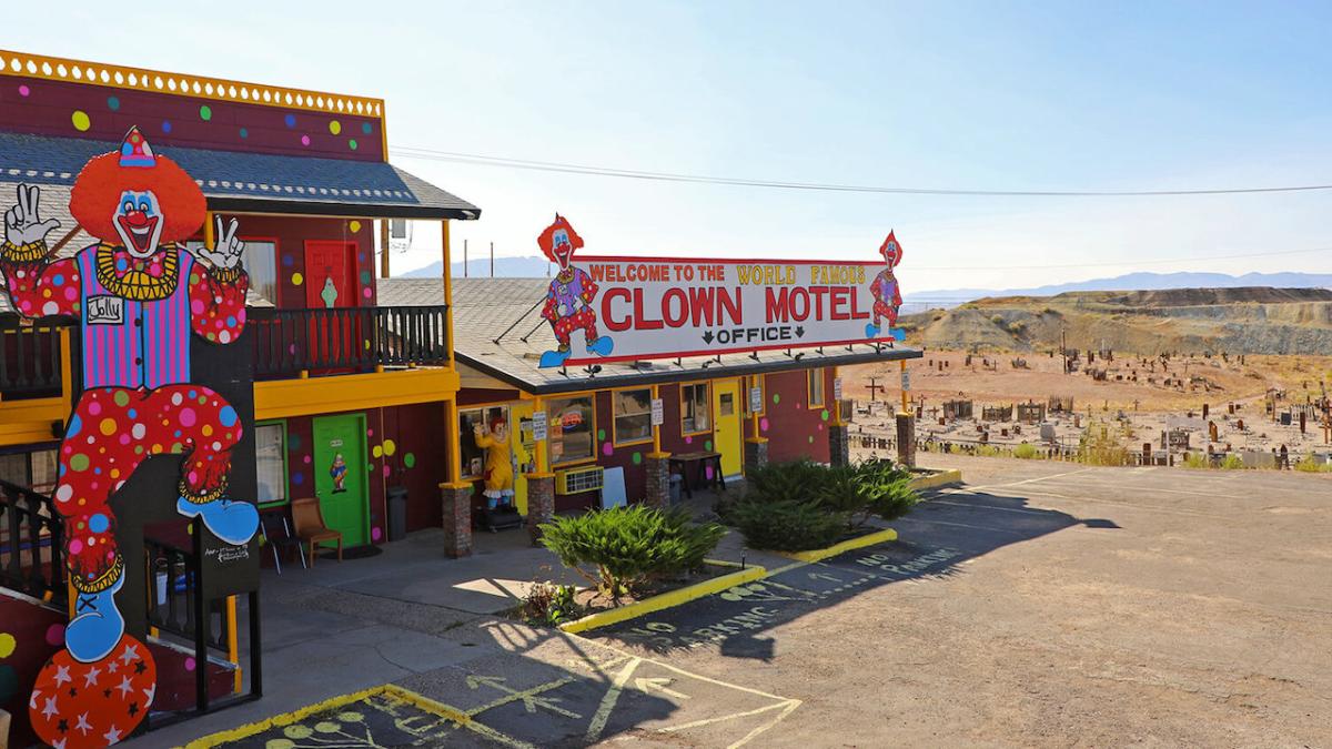 image of clown motel nevada