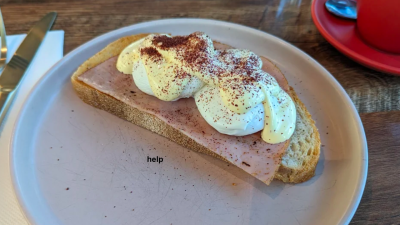 A $22 Eggs Benny Has Been Located At A Melbourne Cafe & It’s Truly The Stuff Of Broken Dreams