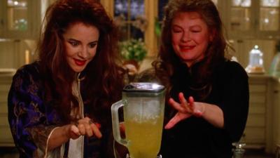 A Bunch Of New Year’s Eve Rituals So You & Your Coven Of Pals Can Summon Good Energy For 2024