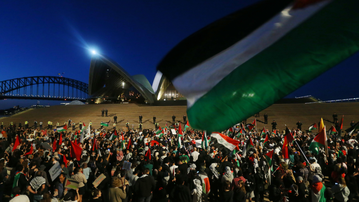 sydney-opera-house-palestine-protest-gas-jews-chant