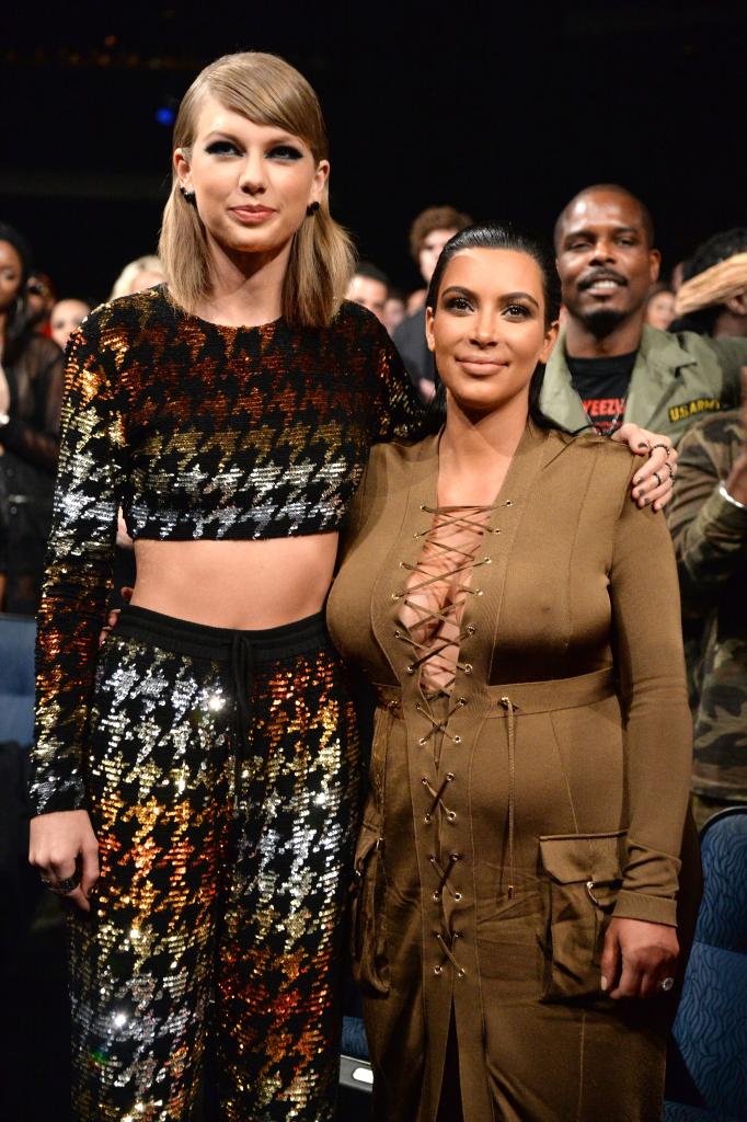 Taylor Swift and Kim Kardashian West attend the 2015 MTV Video Music Awards at Microsoft Theater on August 30, 2015 in Los Angeles, California.  