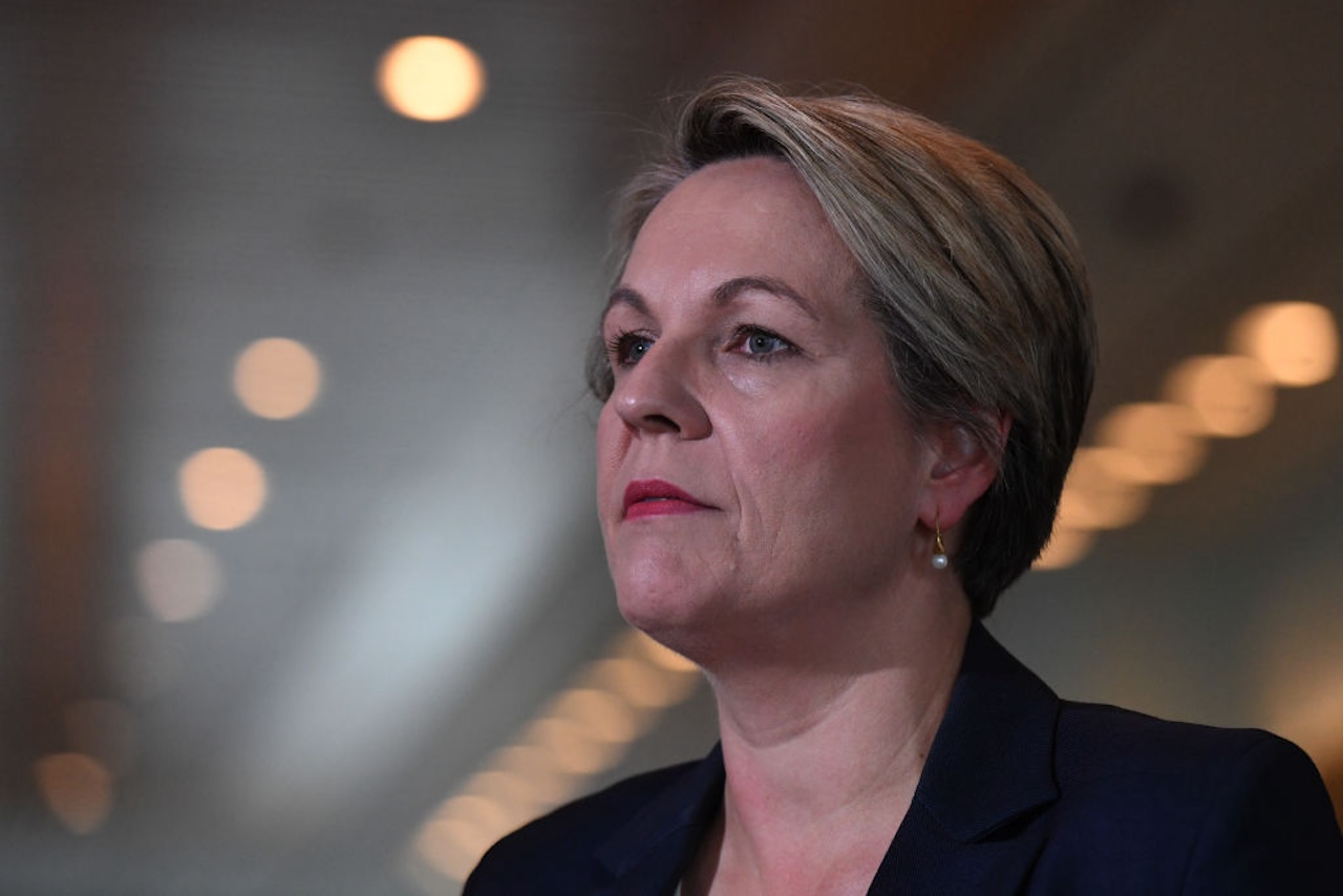 Labor Promised To Act On The Climate Crisis In 2022. They've Just Delayed Work 'Indefinitely'