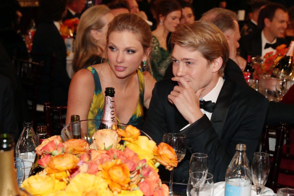 Joe Alwyn and Taylor Swift at the 77th Golden Globes