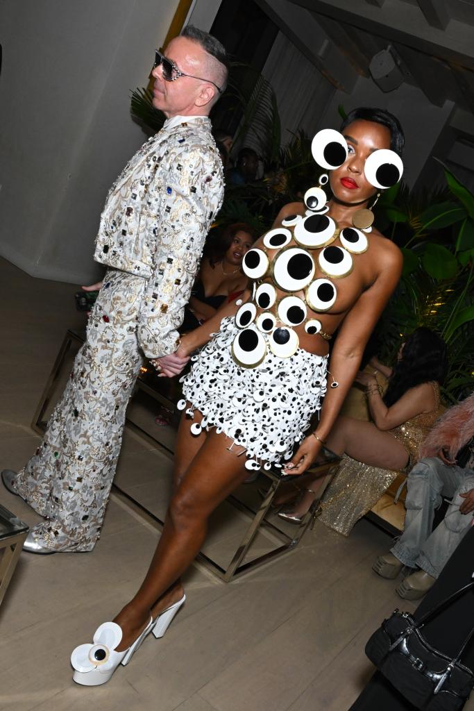 janelle monae covered in googly eyes