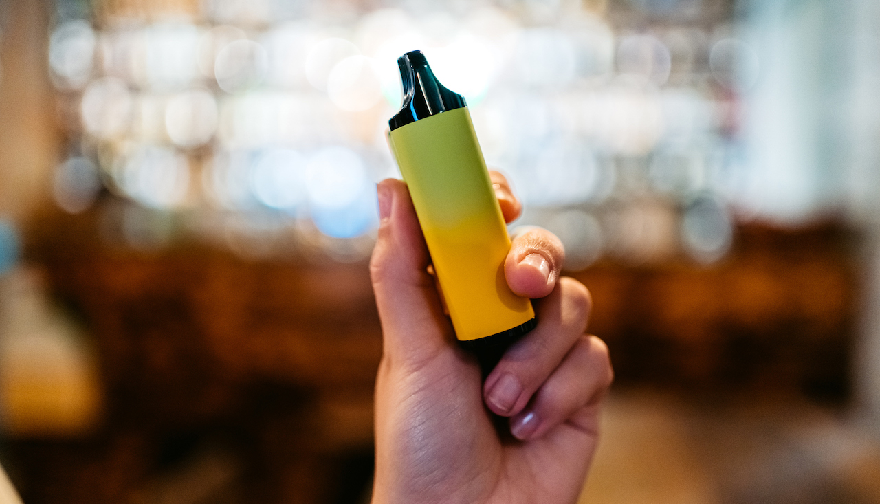 The 6 Unexpected Tricks That Helped Me Quit Vaping After A Decade-Long Nicotine Habit